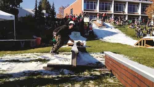 Setting up for the Bataleon change up mini competition. Photo: Dustin Semb