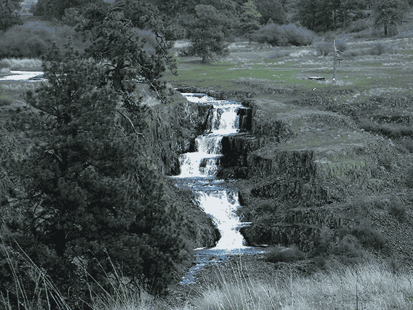 Photo of Hog Lake Falls by Holly Weiler.