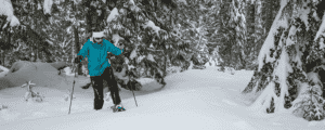 Photo of snowshoer by Jon Jonckers.
