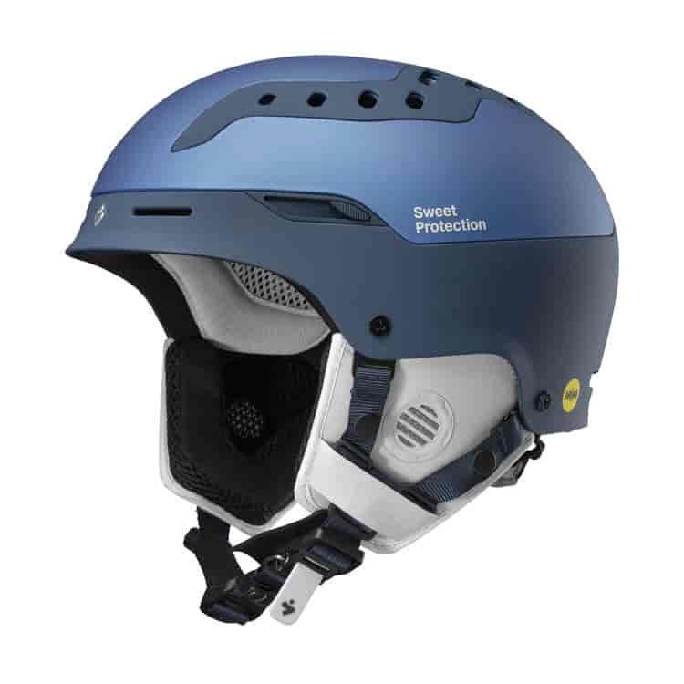 Blue snowport helmet.